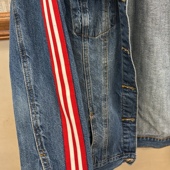 Jean Jacket❤️🤍💙🇺🇸 - Picture 6 of 7